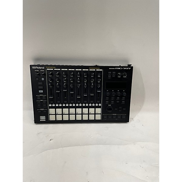 Used Roland Used Roland MC-707 Groovebox Production Controller