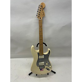 Used Fender Used Fender Deluxe Roadhouse Stratocaster Vintage White Solid Body Electric Guitar