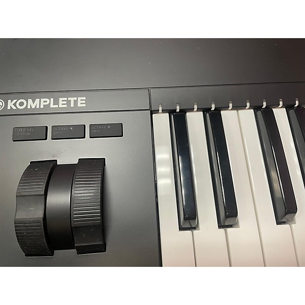 Used Native Instruments Komplete Kontrol S61 MK2 MIDI Controller