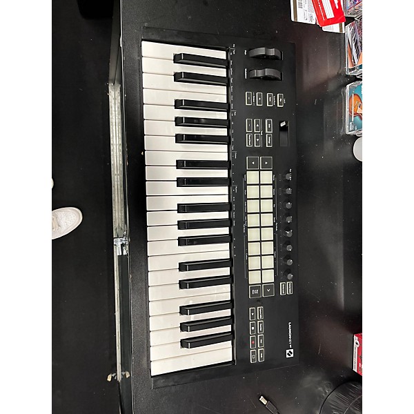 Used Novation Used Novation Launchkey 37 MIDI Controller