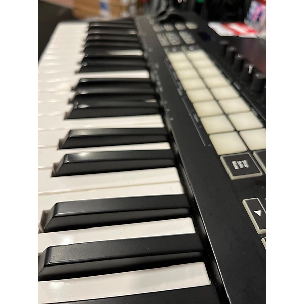 Used Novation Used Novation Launchkey 37 MIDI Controller