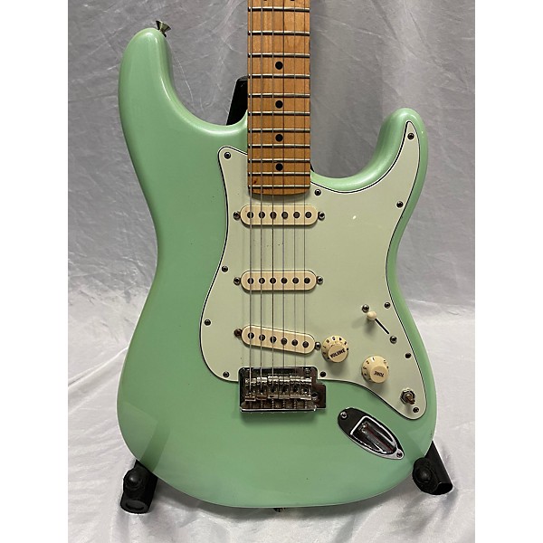 Used Fender Used Fender Player Stratocaster Seafoam Green Solid Body Electric Guitar