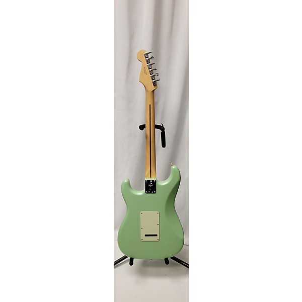 Used Fender Used Fender Player Stratocaster Surf Green Solid Body Electric Guitar