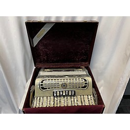 Used In Store Used Used Stradavox Iona Accordion