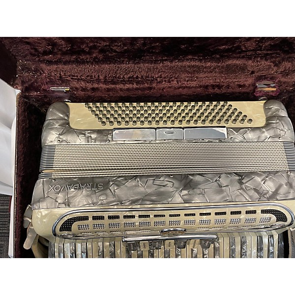 Used Used Stradavox Iona Accordion