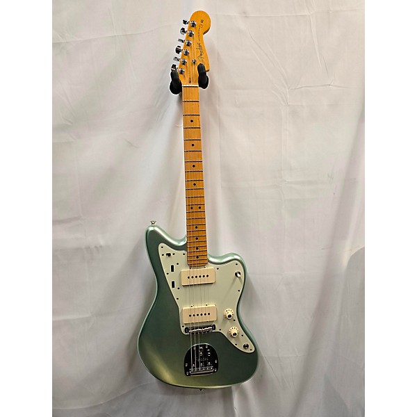 Used Fender Used 2020 Fender American Professional II Jazzmaster Seafoam Green Solid Body Electric Guitar