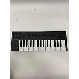 Used Native Instruments KOMPLETE KONTROL M32 Keyboard Workstation