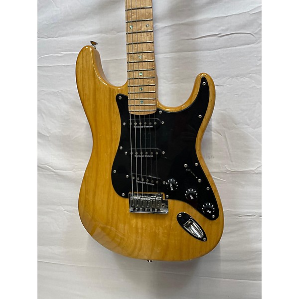 Used Fender Used Fender Special Edition Lite Ash Stratocaster Natural Solid Body Electric Guitar