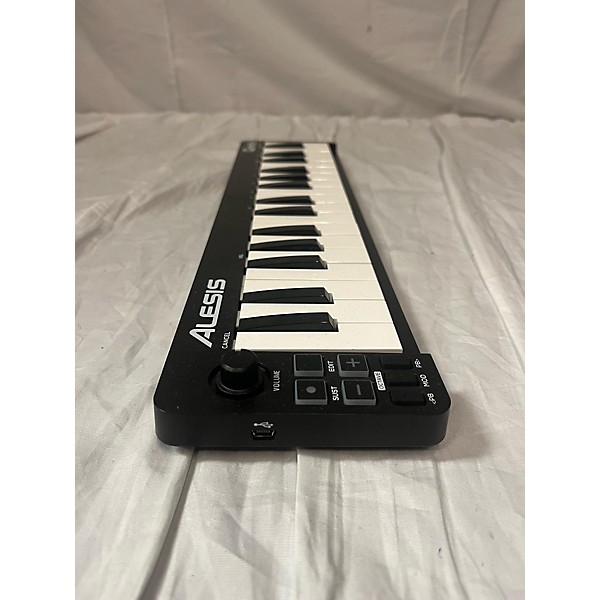 Used Alesis Q MINI