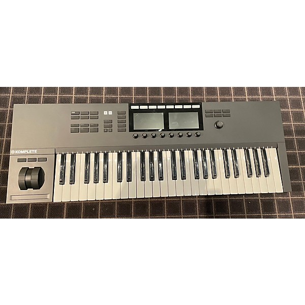 Used Native Instruments Komplete Kontrol S49 MK2 MIDI Controller