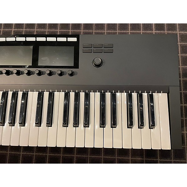 Used Native Instruments Komplete Kontrol S49 MK2 MIDI Controller