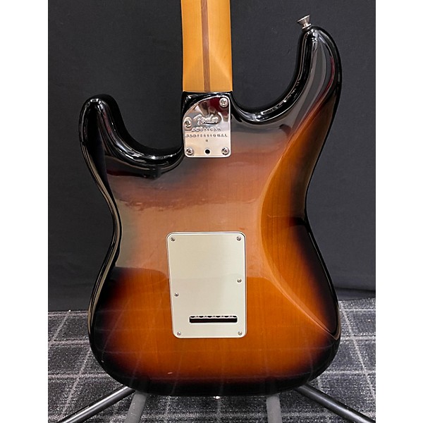 Used Fender Used Fender American Professional II Stratocaster 3 Tone Sunburst Solid Body Electric Guitar