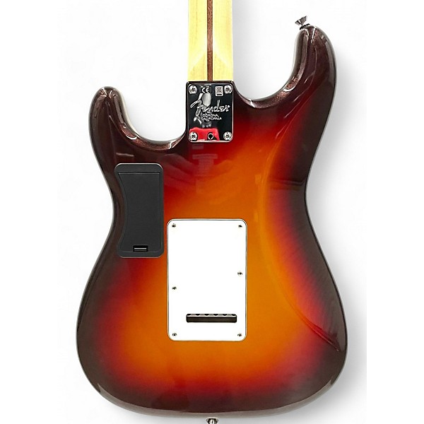 Used Fender Used Fender American Deluxe Stratocaster Plus HSS Mystic 3-Tone Burst Solid Body Electric Guitar