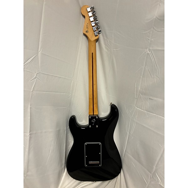 Used Fender Used Fender Player Stratocaster Black Solid Body Electric Guitar