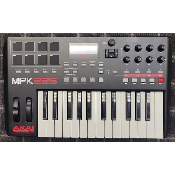 Used Akai Professional Used Akai Professional MPK225 25-Key MIDI Controller