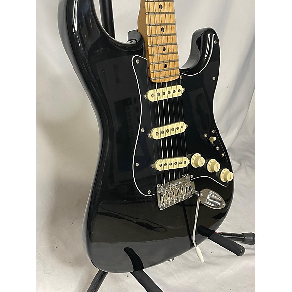 Used Fender Used Fender Player Stratocaster Black Solid Body Electric Guitar