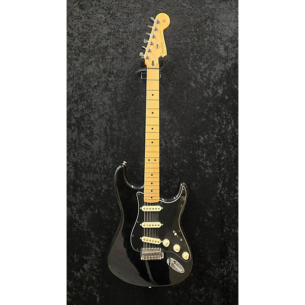 Used Fender Used Fender Player Stratocaster Black Solid Body Electric Guitar