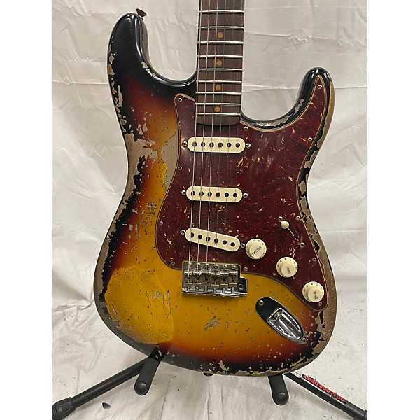 Used Fender Used Fender Custom Shop 1961 Roasted Stratocaster 3 Color Sunburst Solid Body Electric Guitar