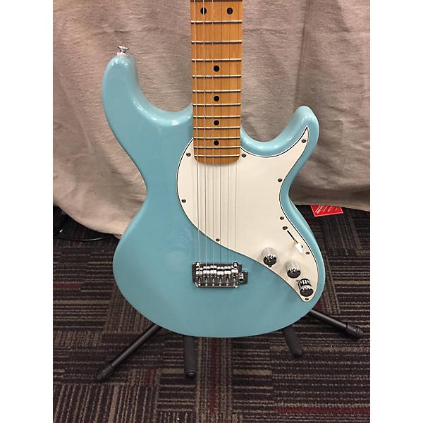 Used Line 6 Used Line 6 Variax 600 BABY BLUE Solid Body Electric Guitar