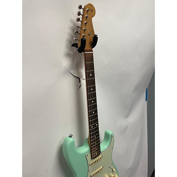 Used Fender Used Fender Vintera II 60 Stratocaster Surf Green Solid Body Electric Guitar