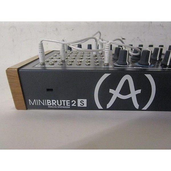 Used Arturia Used Arturia Minibrute 2 Synthesizer