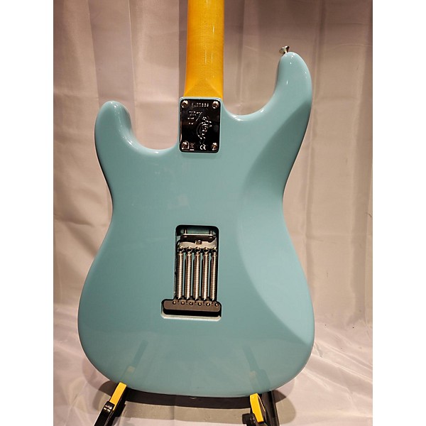 Used Fender Used Fender Artist Series Eric Johnson Stratocaster Tropical Turquoise Solid Body Electric Guitar