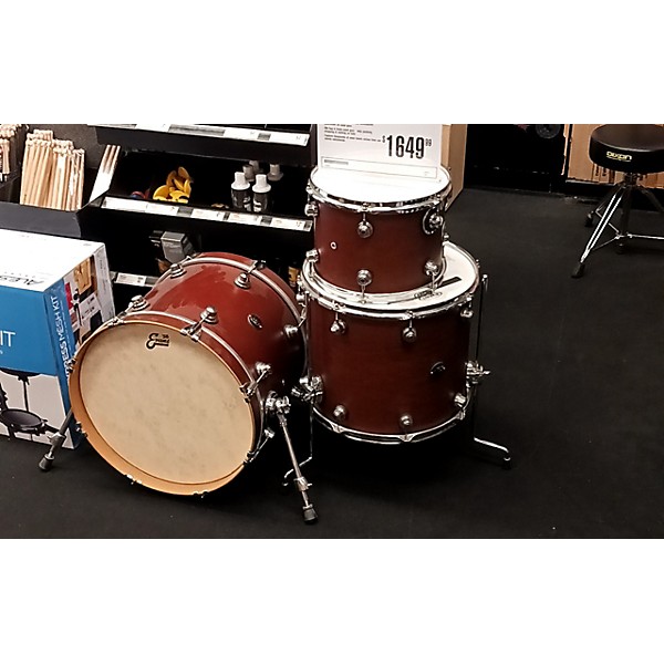 Used DW Performance Series Drum Kit