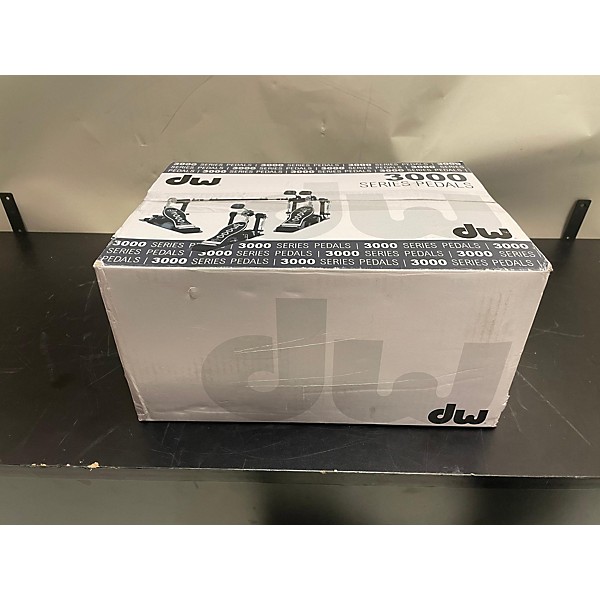 Used DW 3000 Series Double Double Bass Drum Pedal Guitar Center