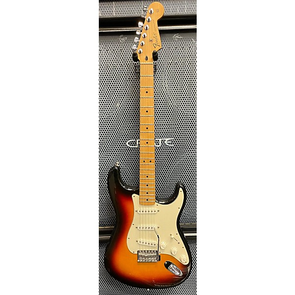 Used Fender Used Fender Standard Stratocaster 3 Tone Sunburst Solid Body Electric Guitar