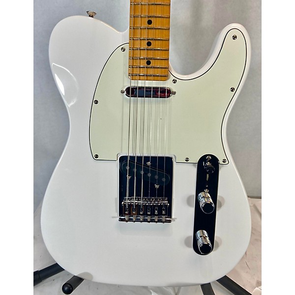 Used Fender Used Fender Player Telecaster Arctic White Solid Body Electric Guitar