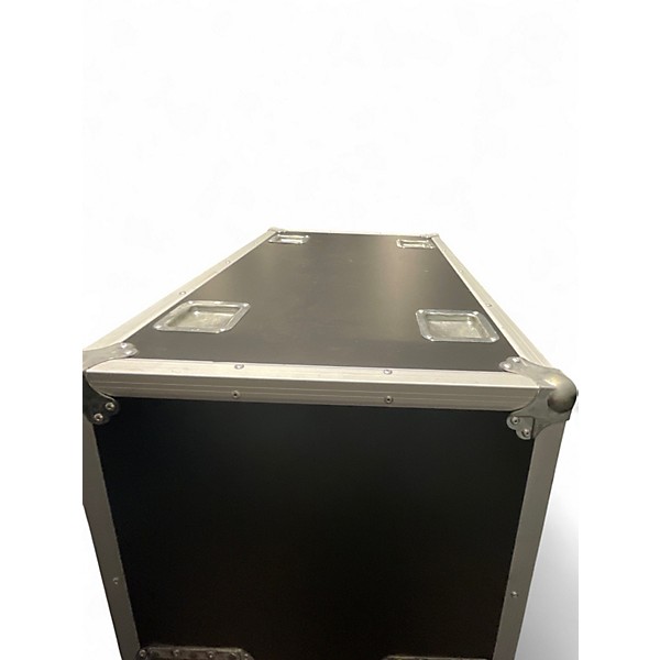 Used Gator SPEAKER TRUNK WITH CASTERS Sound Package