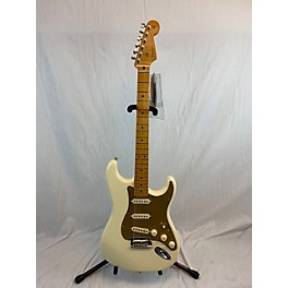 Used Fender Used Fender American Professional II Stratocaster White Solid Body Electric Guitar