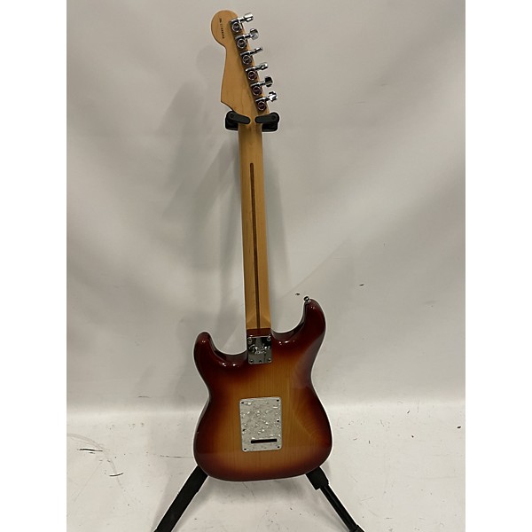 Used Fender Used Fender American Standard Stratocaster HSS 3 Color Sunburst Solid Body Electric Guitar