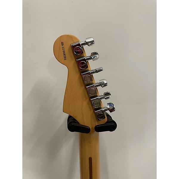 Used Fender Used Fender American Standard Stratocaster HSS 3 Color Sunburst Solid Body Electric Guitar