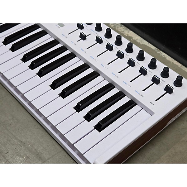 Used Arturia Keylab Essential 49 MIDI Controller