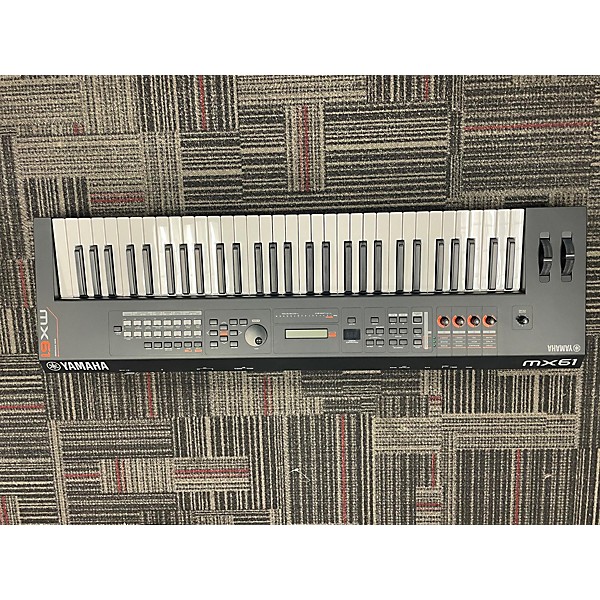 Used Yamaha MX61 61 Key Keyboard Workstation