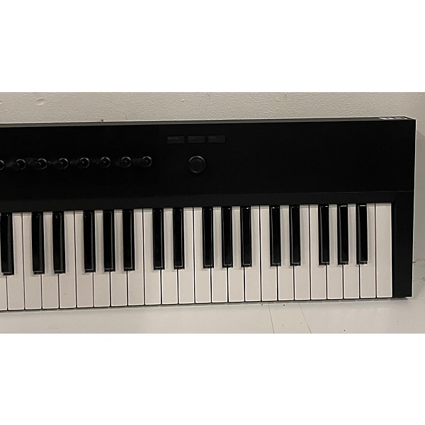 Used Native Instruments Komplete Kontrol A61 MIDI Controller