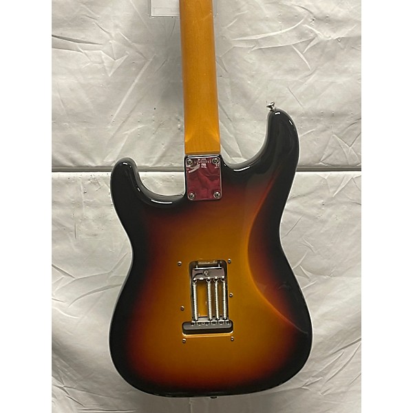 Used Fender Used Fender American Vintage II 61 REISSUE 2 Color Sunburst Solid Body Electric Guitar