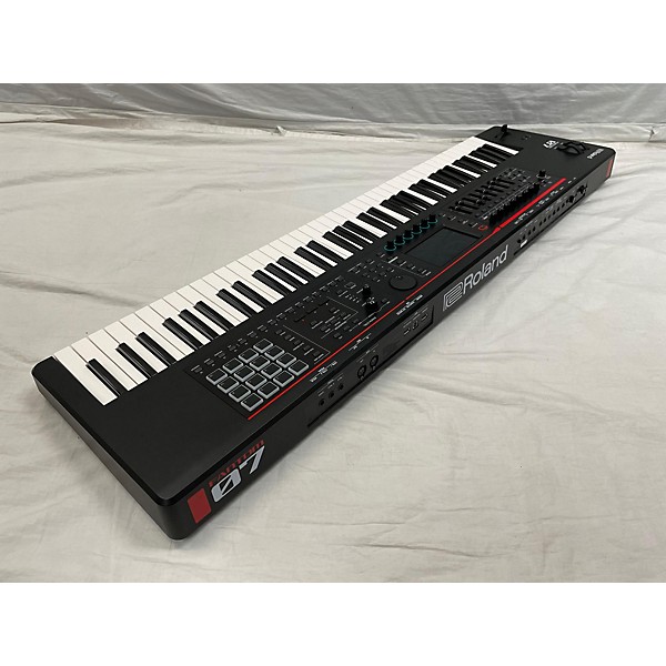 Used Roland Fantom 07 Keyboard Workstation