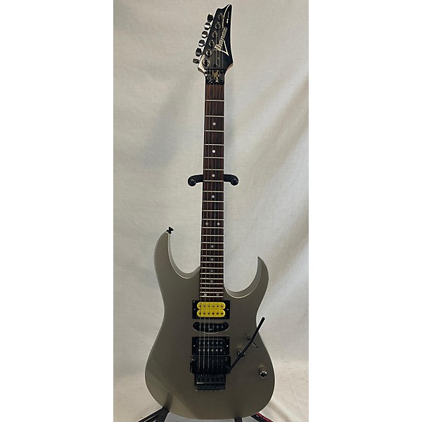 Used Ibanez Used Ibanez 1999 RG570 Metallic Gray Solid Body Electric Guitar