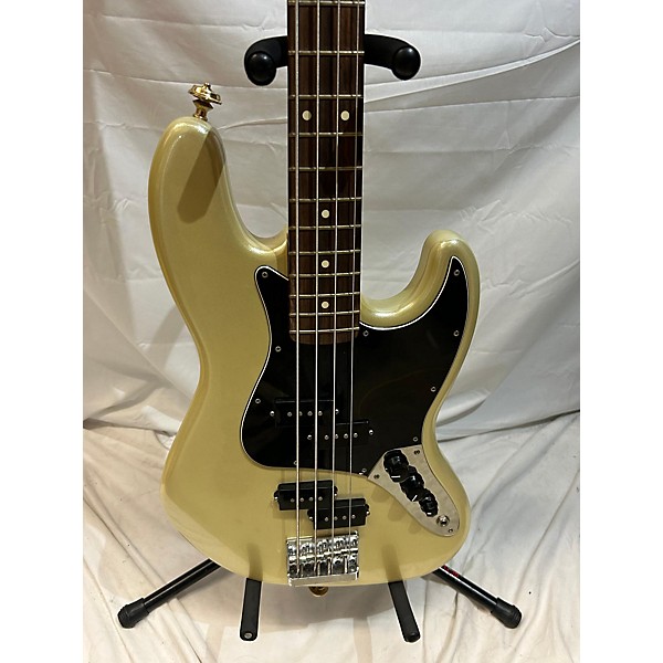 Used Fender Used Fender Blacktop Jazz Bass Metallic Gold Electric Bass Guitar