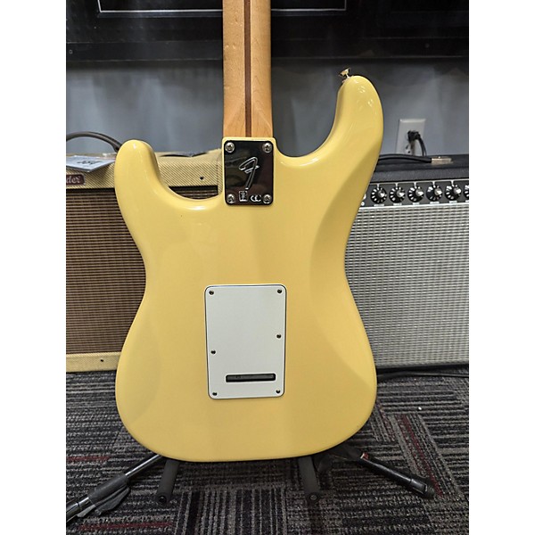 Used Fender Used Fender Player Stratocaster Yellow Solid Body Electric Guitar