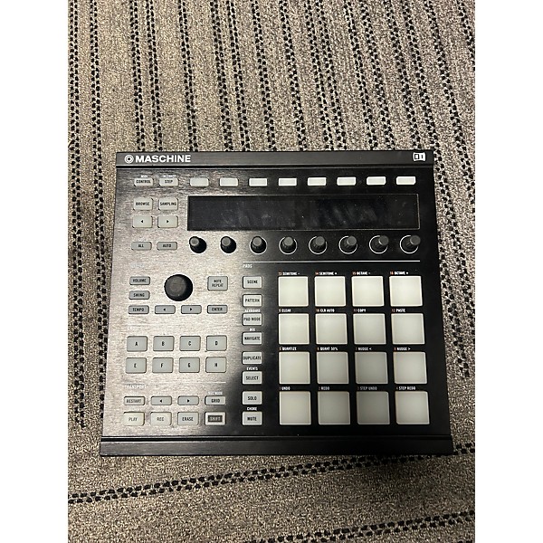 Used Native Instruments Maschine MKII MIDI Controller