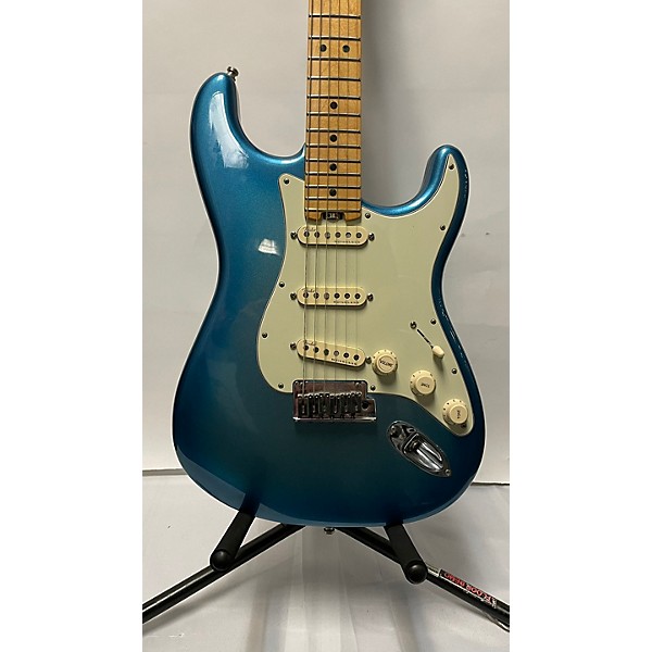 Used Fender Used Fender American Elite Stratocaster Sky Burst Metallic Solid Body Electric Guitar