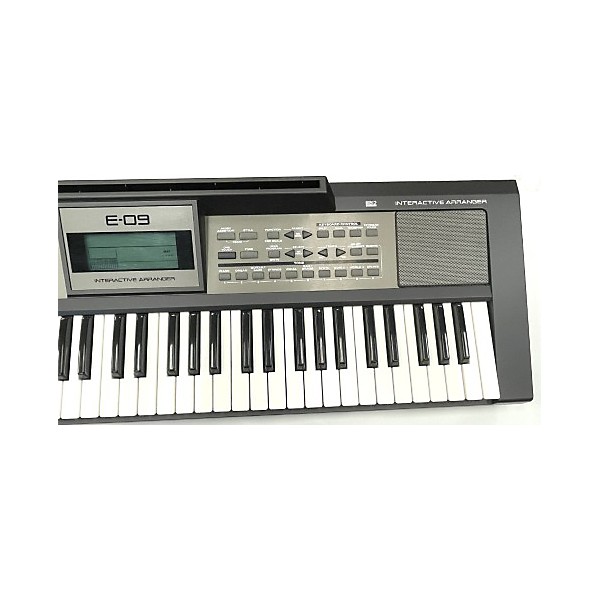 Used Roland E09 Arranger Keyboard