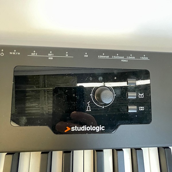 Used Studiologic SL88I Keyboard Workstation