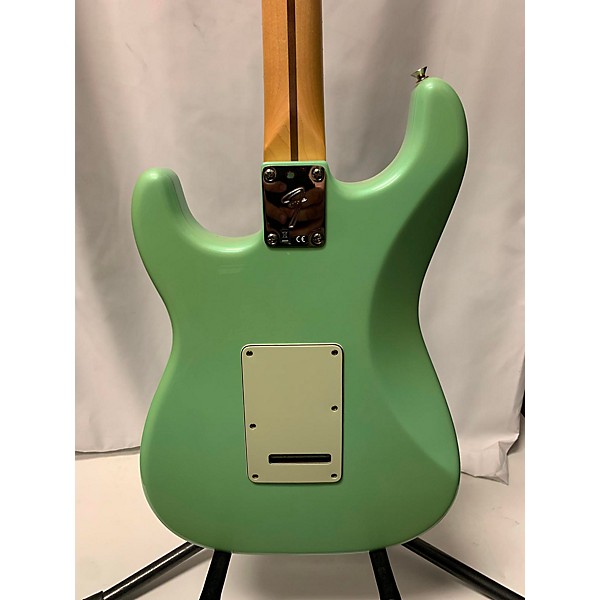 Used Fender Used Fender Player Stratocaster Limited Edition Surf Green Solid Body Electric Guitar