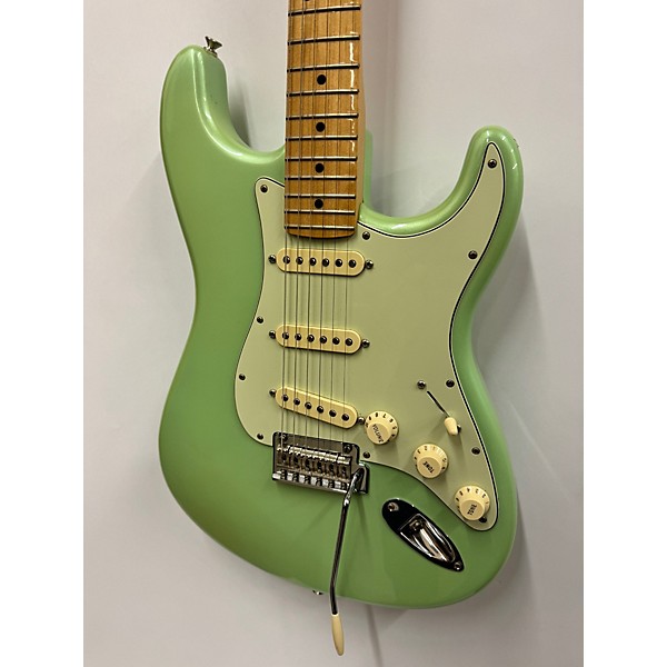 Used Fender Used Fender Player Stratocaster Surf Green Solid Body Electric Guitar