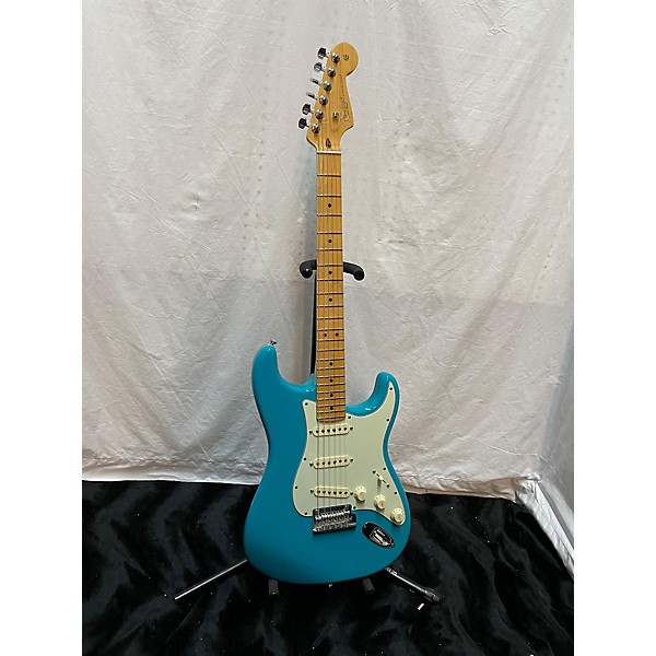 Used Fender Used Fender American Professional II Stratocaster Miami Blue Solid Body Electric Guitar