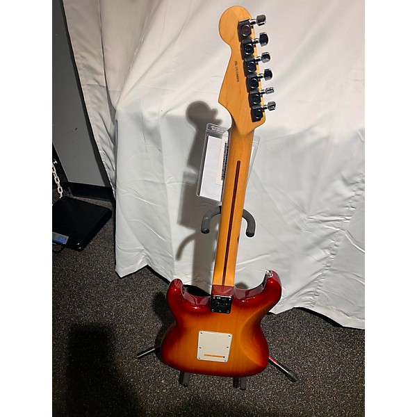 Used Fender Used Fender American Standard Stratocaster 2 Color Sunburst Solid Body Electric Guitar